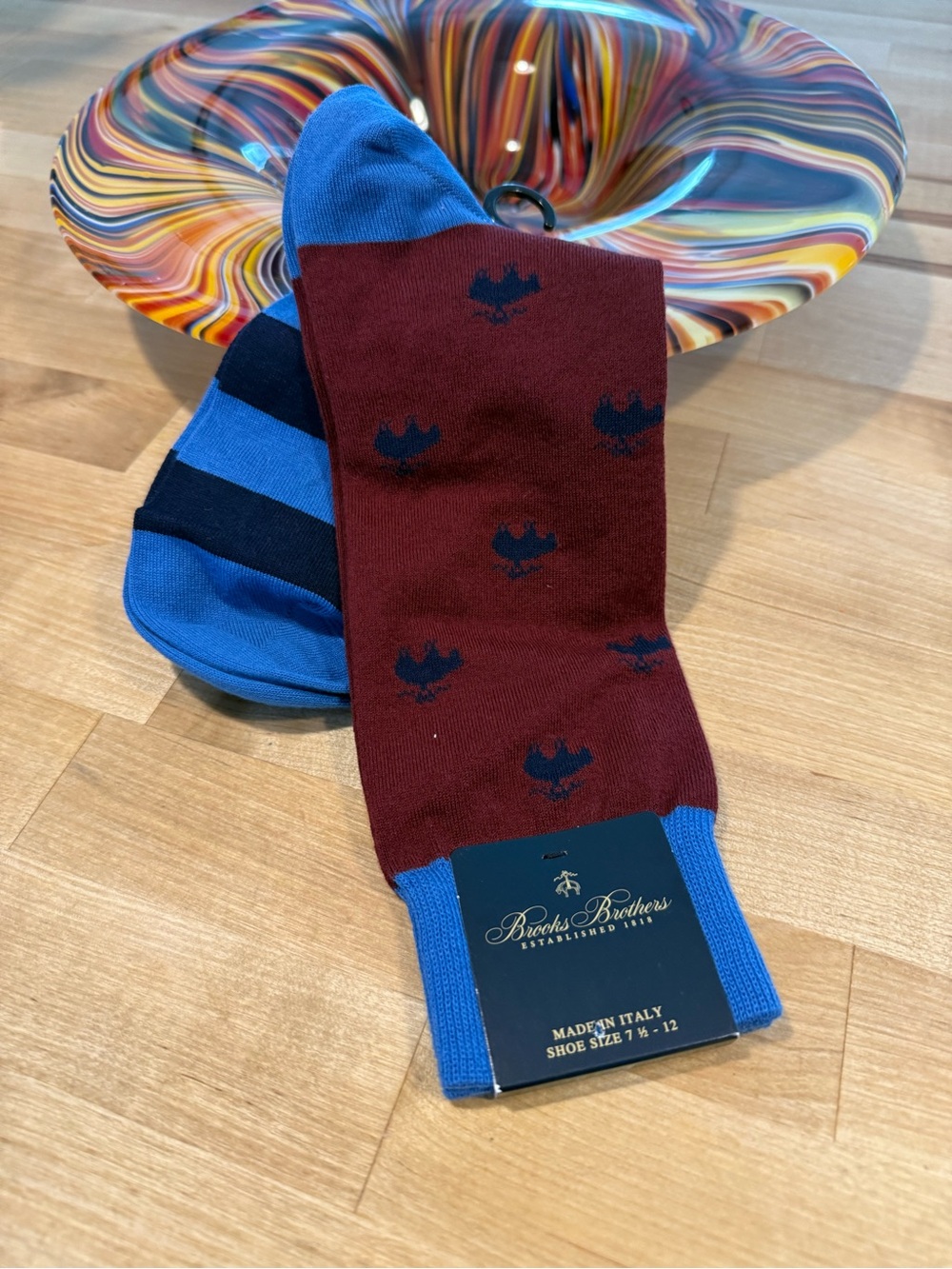 Brooks Brothers Men's Burgundy Socks with Blue Accents Striped New